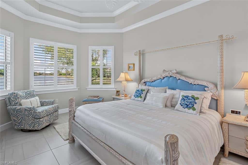 6387 Warwick Ave, Naples, photo 14
