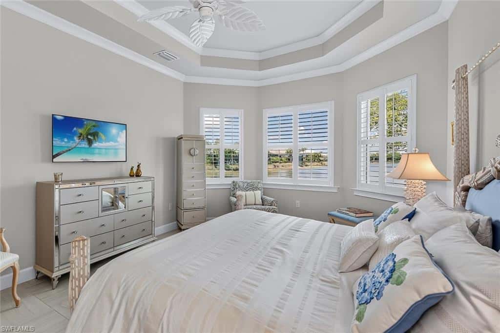 6387 Warwick Ave, Naples, photo 15