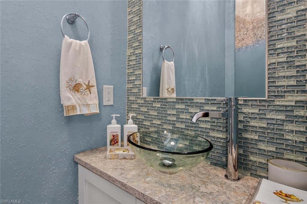 6387 Warwick Ave, Naples, photo 25