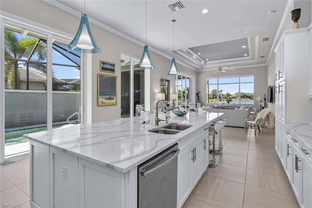 6387 Warwick Ave, Naples, photo 21