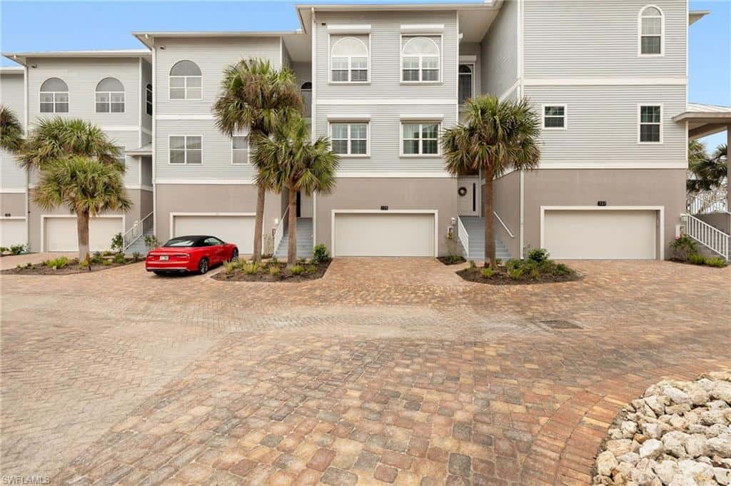 109 Barefoot Cir #22, Bonita Springs, photo 6