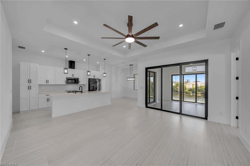 318 9th St, Cape Coral, photo 6