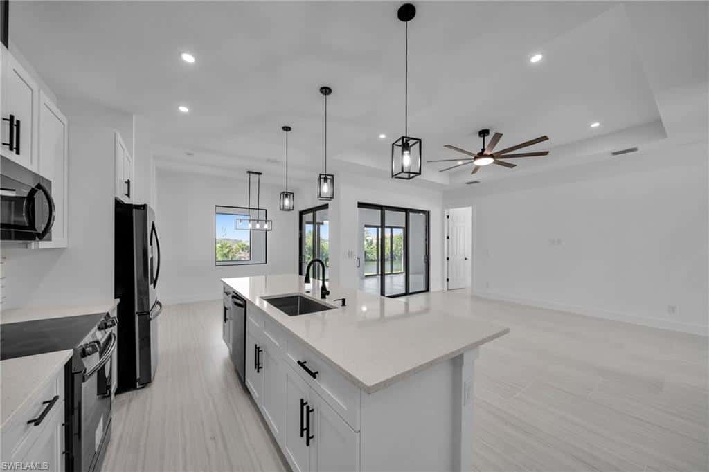 318 9th St, Cape Coral, photo 10