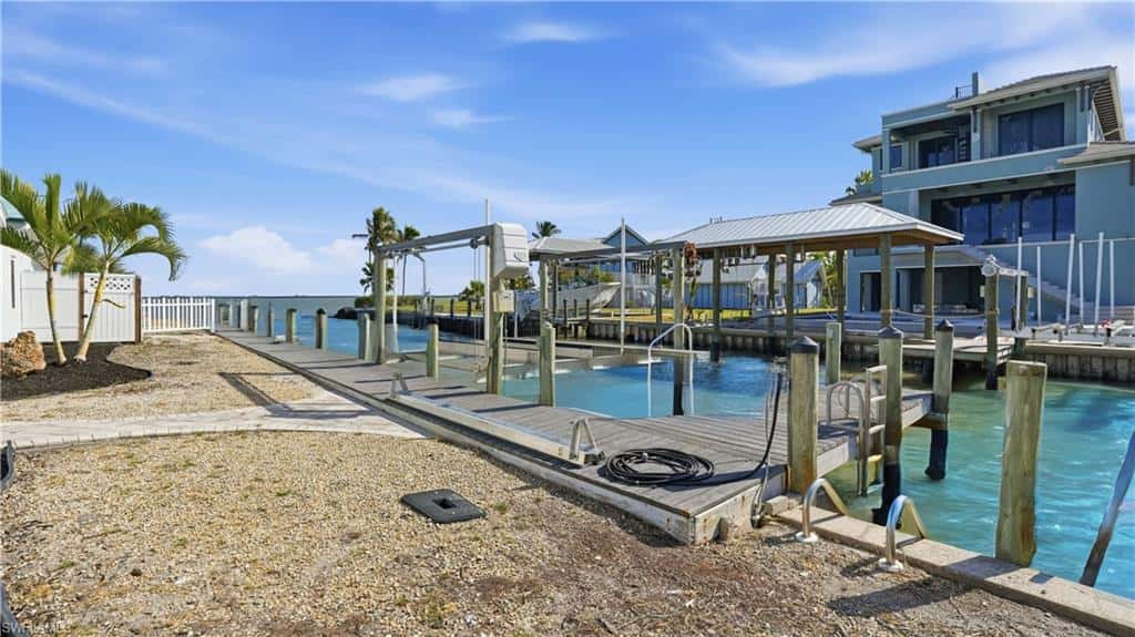 266 Curlew St, Fort Myers Beach, photo 6