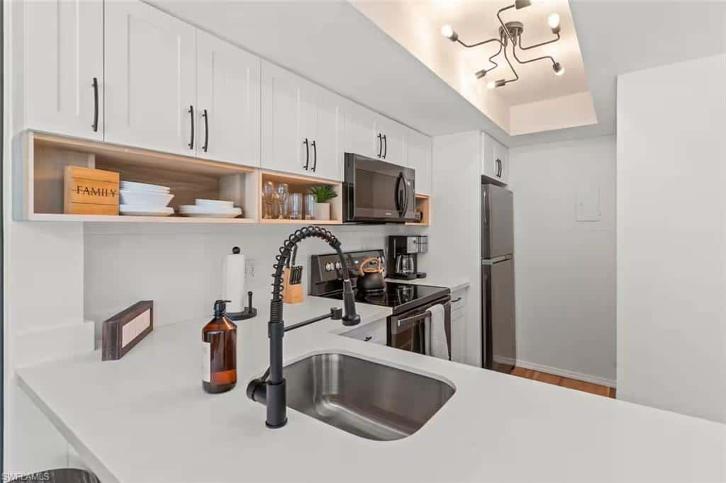 600 Neapolitan Way #146, Naples, photo 6
