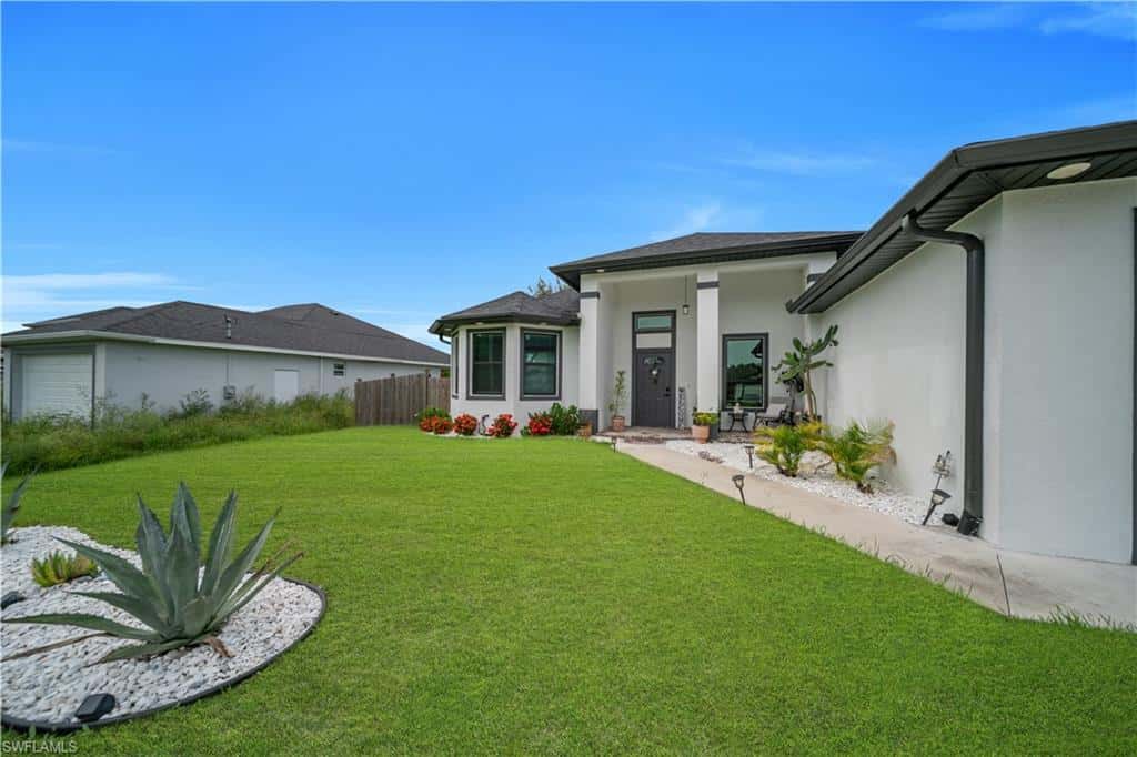 3800 10th St, Lehigh Acres, photo 9