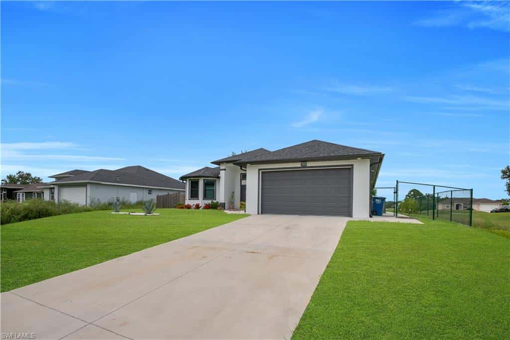 3800 10th St, Lehigh Acres, photo 8