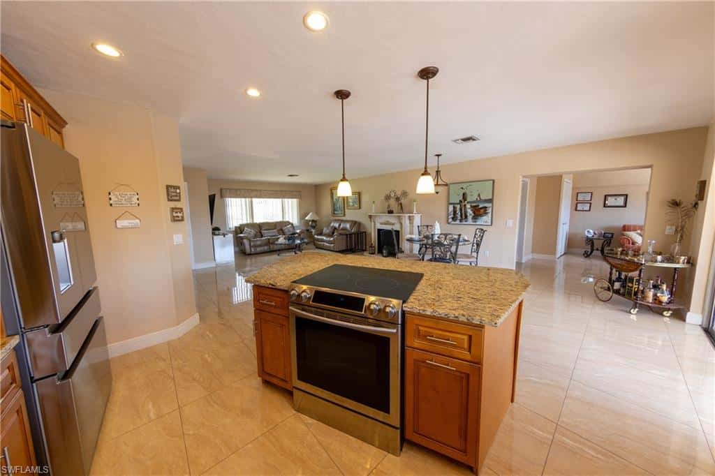188 Gulfstream St, Marco Island, photo 6