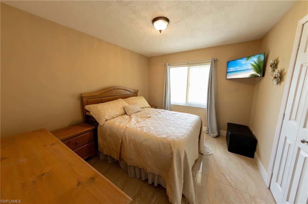 188 Gulfstream St, Marco Island, photo 14