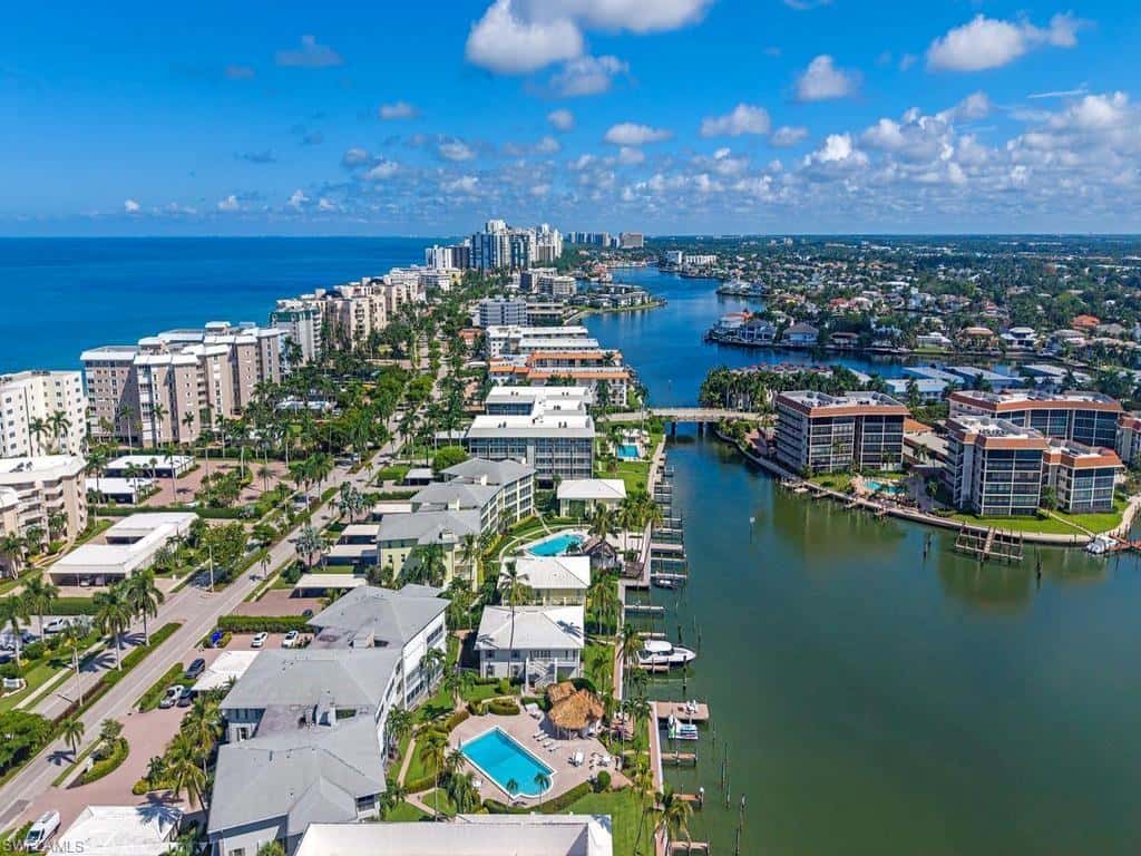 2800 Gulf Shore Blvd #406, Naples, photo 6