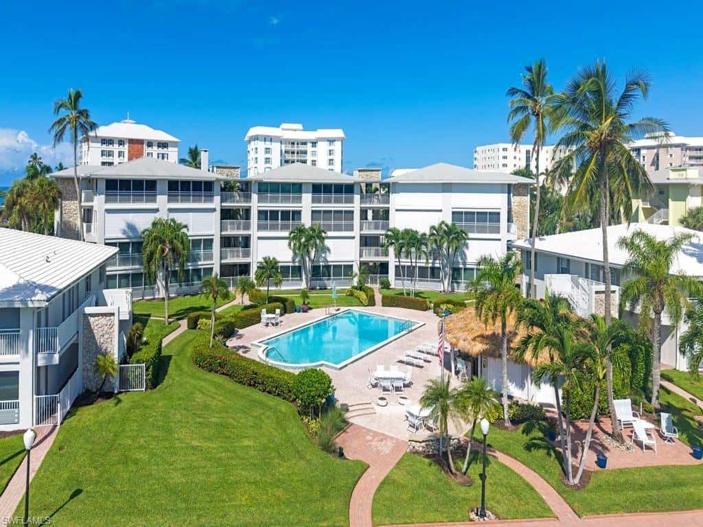 2800 Gulf Shore Blvd #406, Naples, photo 4