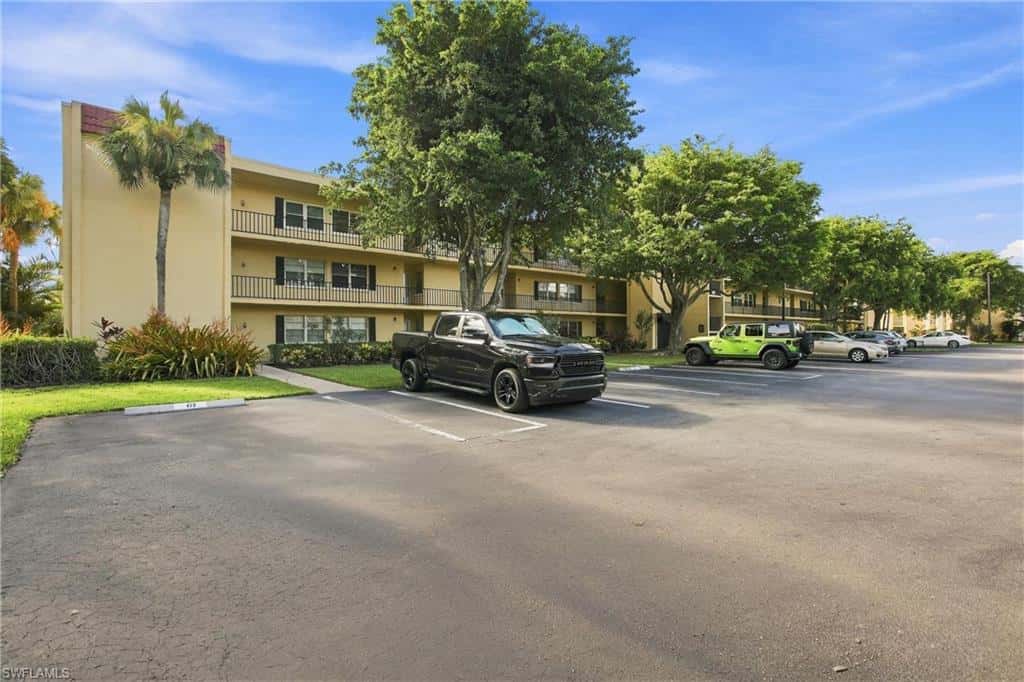 1087 Forest Lakes Dr #302, Naples, photo 31