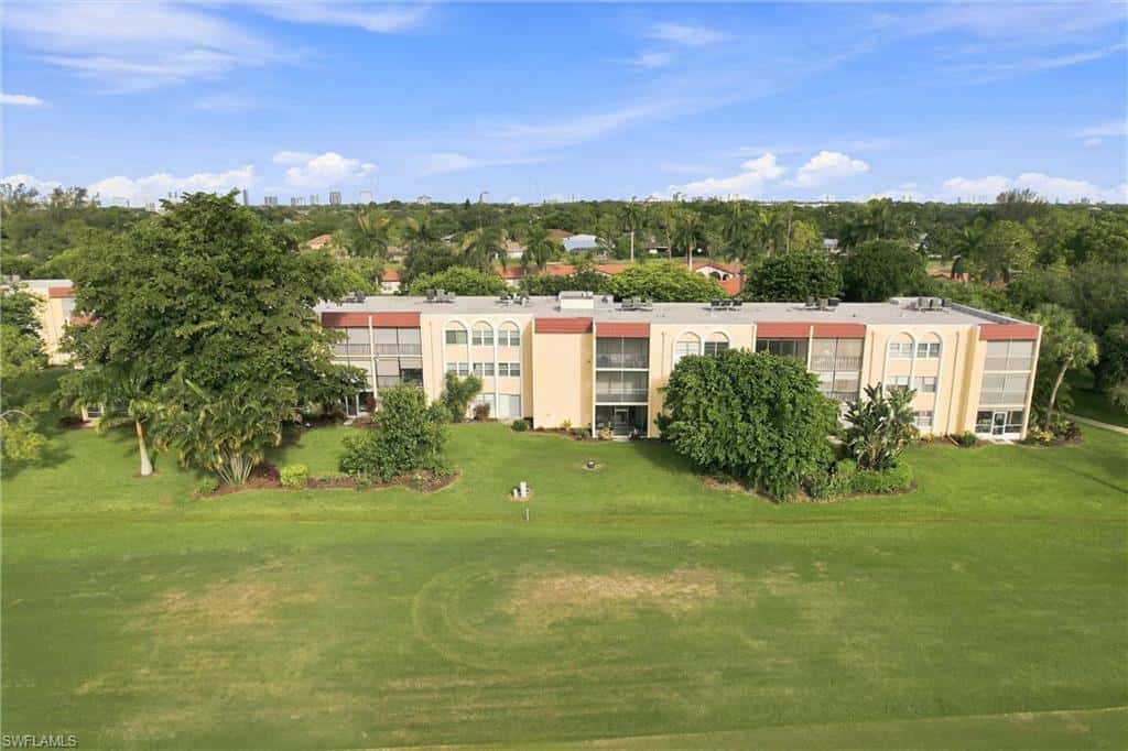 1087 Forest Lakes Dr #302, Naples, photo 29