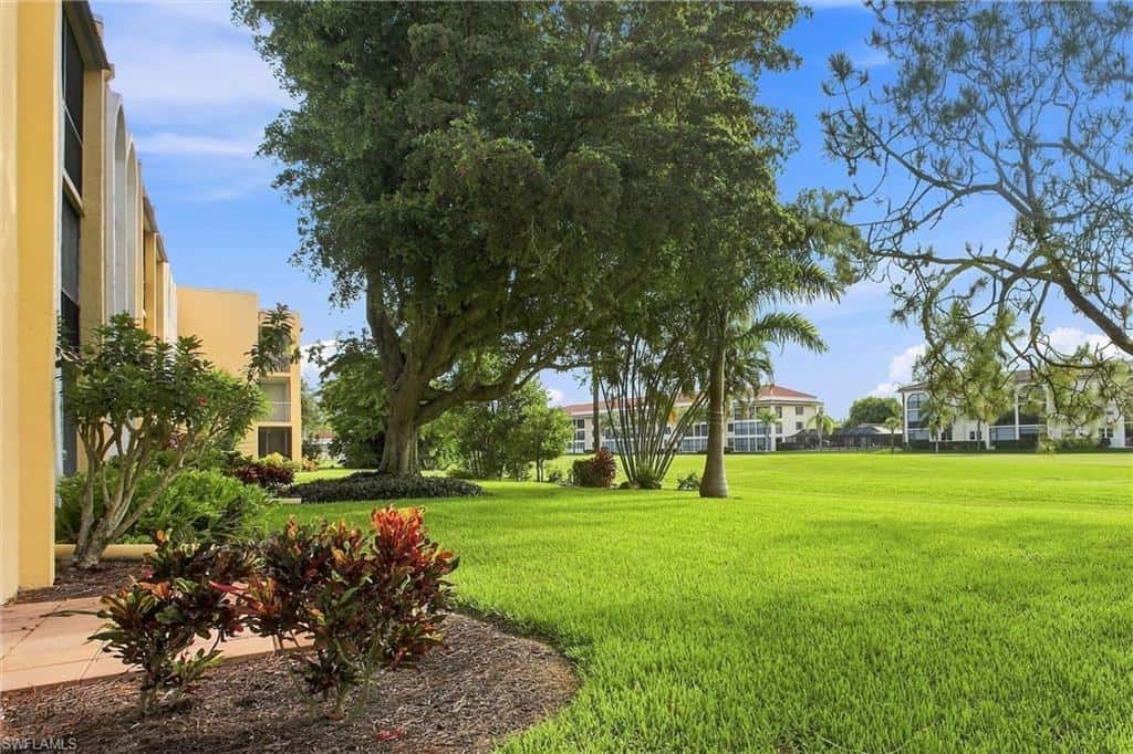 1087 Forest Lakes Dr #302, Naples, photo 25