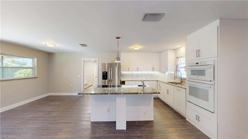 27514 Playa Del Rey Ln, Bonita Springs, photo 12