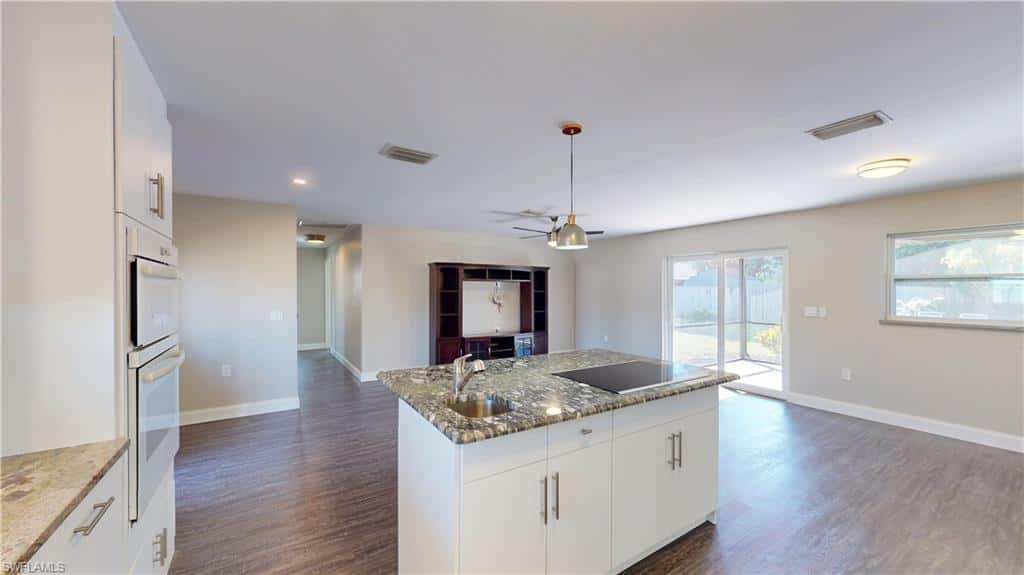 27514 Playa Del Rey Ln, Bonita Springs, photo 7