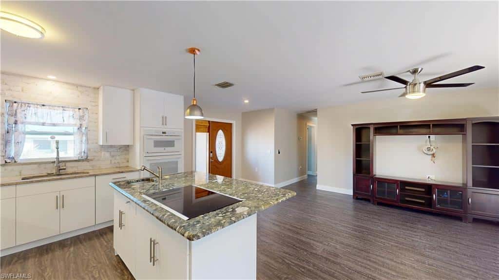 27514 Playa Del Rey Ln, Bonita Springs, photo 9