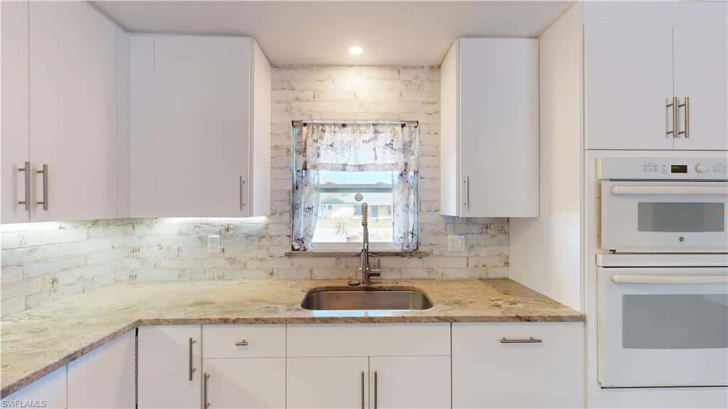 27514 Playa Del Rey Ln, Bonita Springs, photo 14