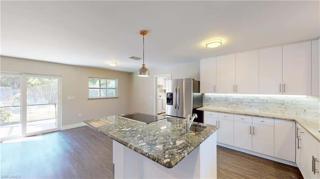 27514 Playa Del Rey Ln, Bonita Springs, photo 8