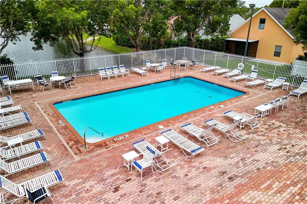 434 Leawood Cir, Naples, photo 31