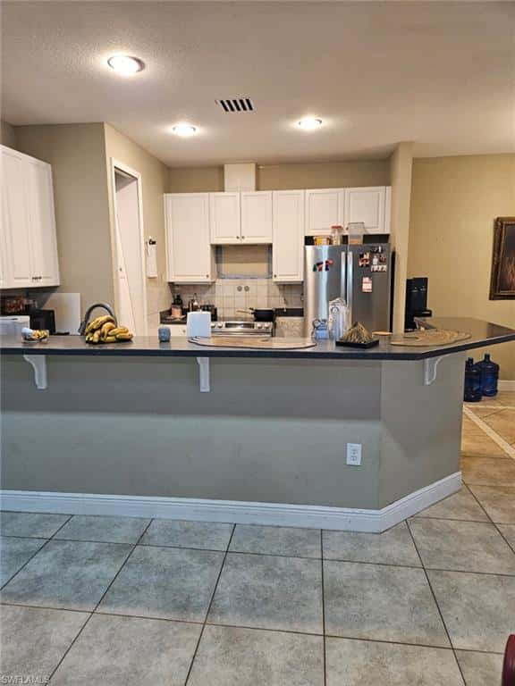 915 Barbara Ct, Lehigh Acres, photo 6