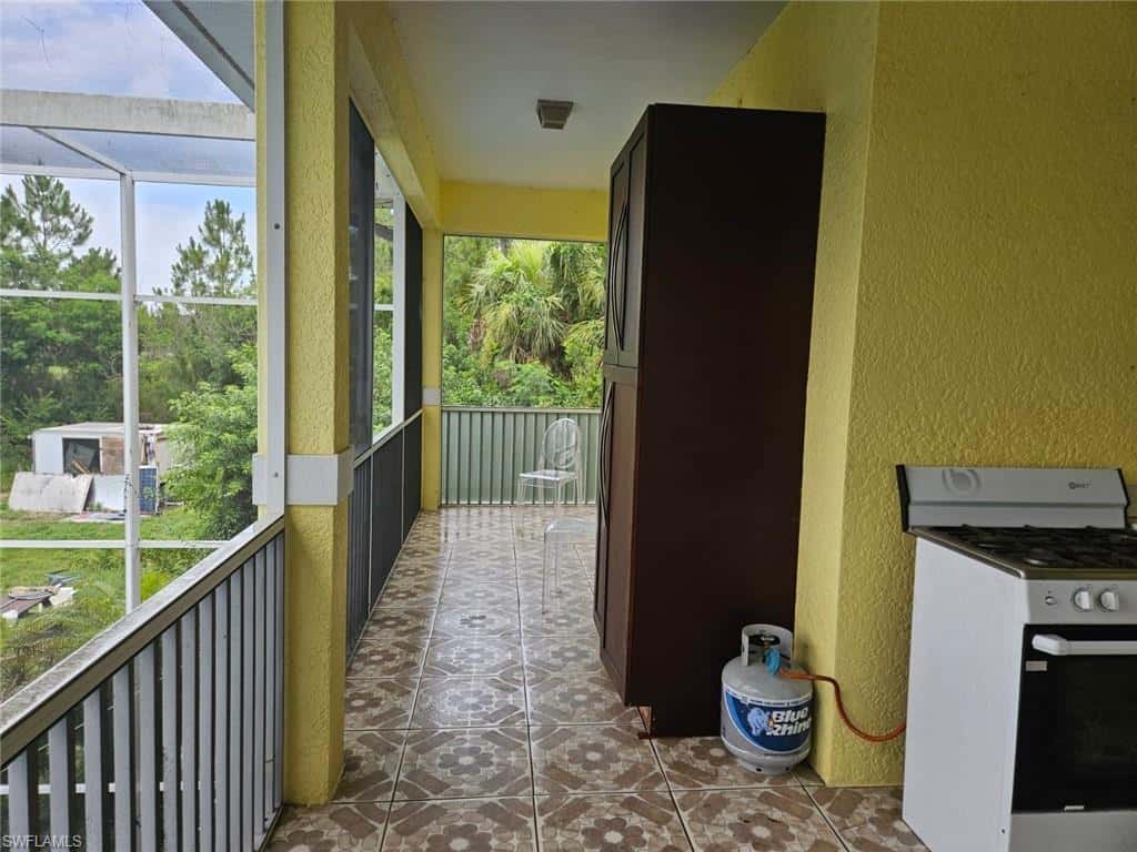 915 Barbara Ct, Lehigh Acres, photo 38