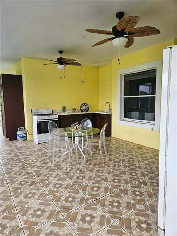 915 Barbara Ct, Lehigh Acres, photo 35
