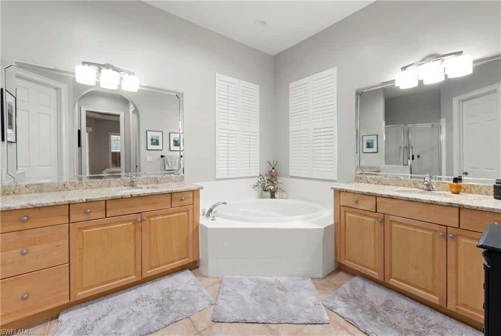 3123 Santorini Ct, Naples, photo 20