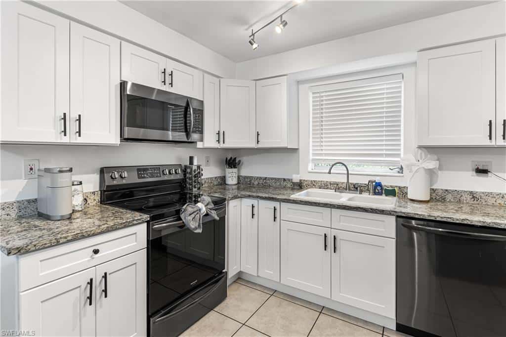 2191 Thomasson Dr, Naples, photo 6