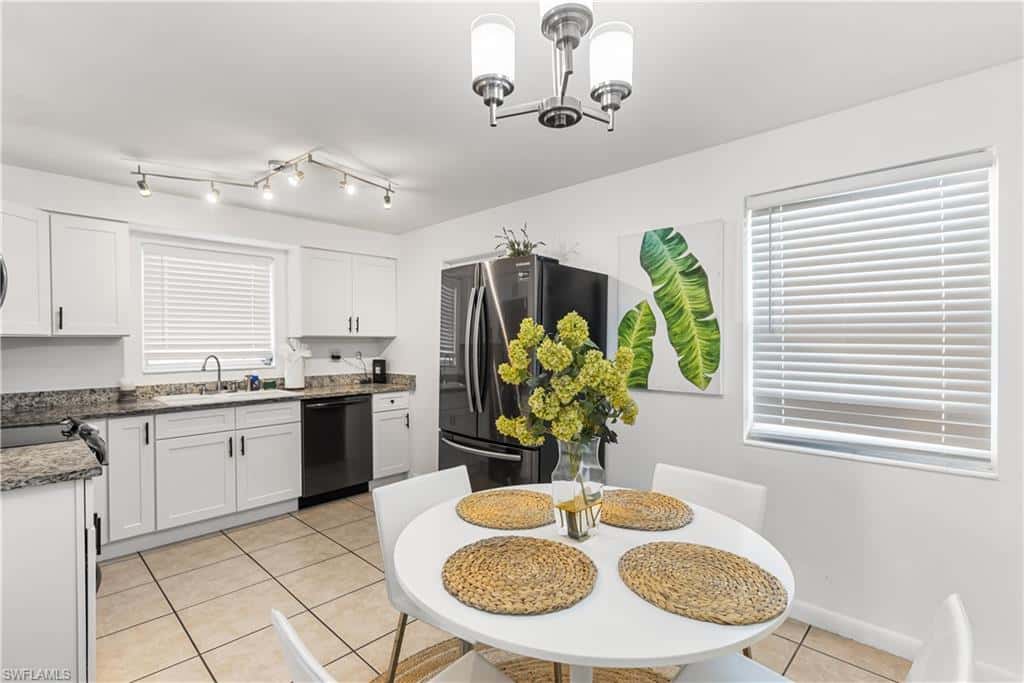 2191 Thomasson Dr, Naples, photo 5