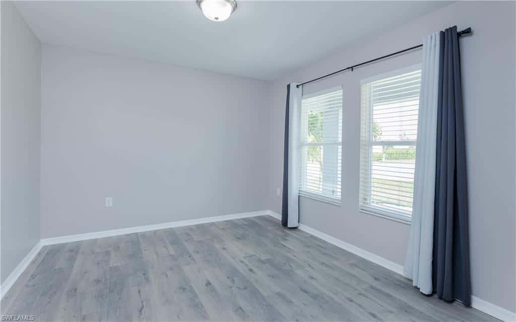 1916 12th Ter, Cape Coral, photo 4