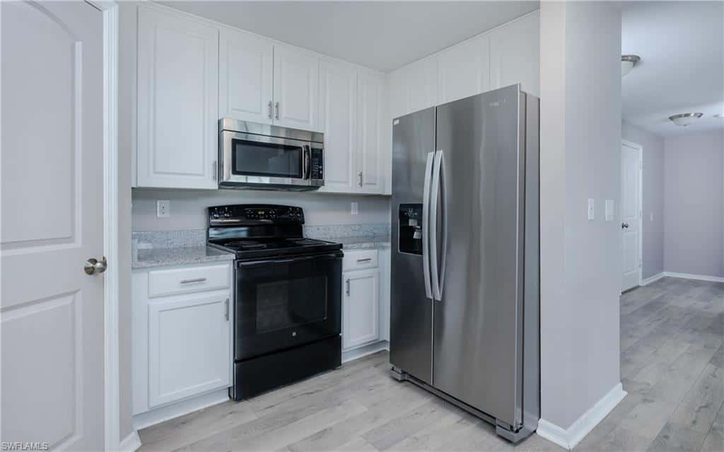 1916 12th Ter, Cape Coral, photo 8