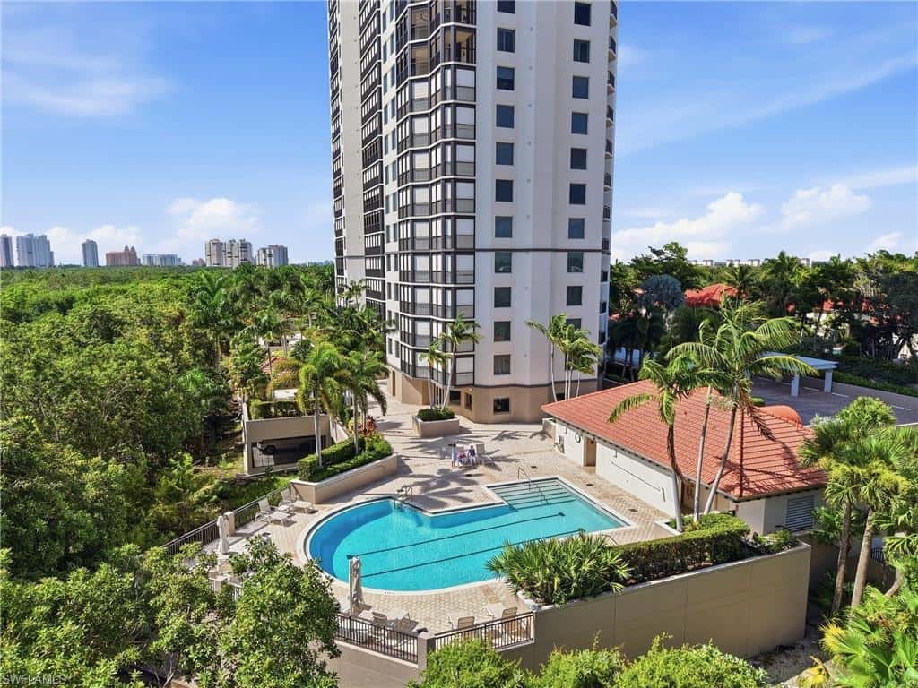 7225 Pelican Bay Blvd #302, Naples, photo 27