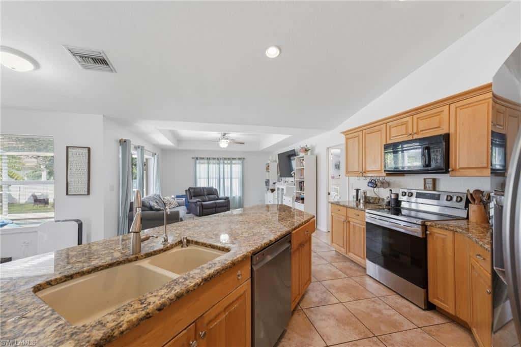 3418 Oasis Blvd, Cape Coral, photo 9