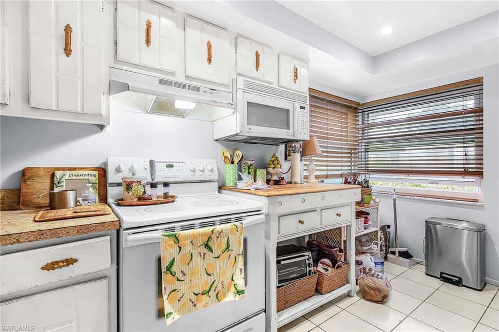 5579 Rattlesnake Hammock Rd #b9, Naples, photo 12