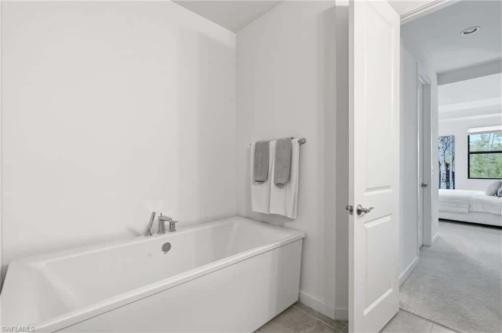 13081 Pembroke Dr, Naples, photo 13