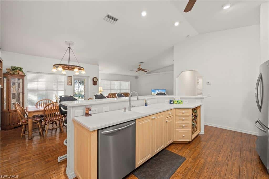 569 Rio Vista Ave, Punta Gorda, photo 14