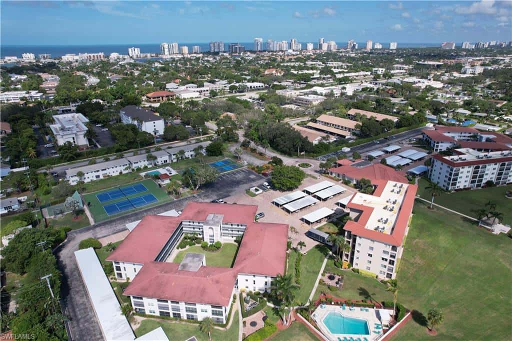 41 High Point Cir #105, Naples, photo 20