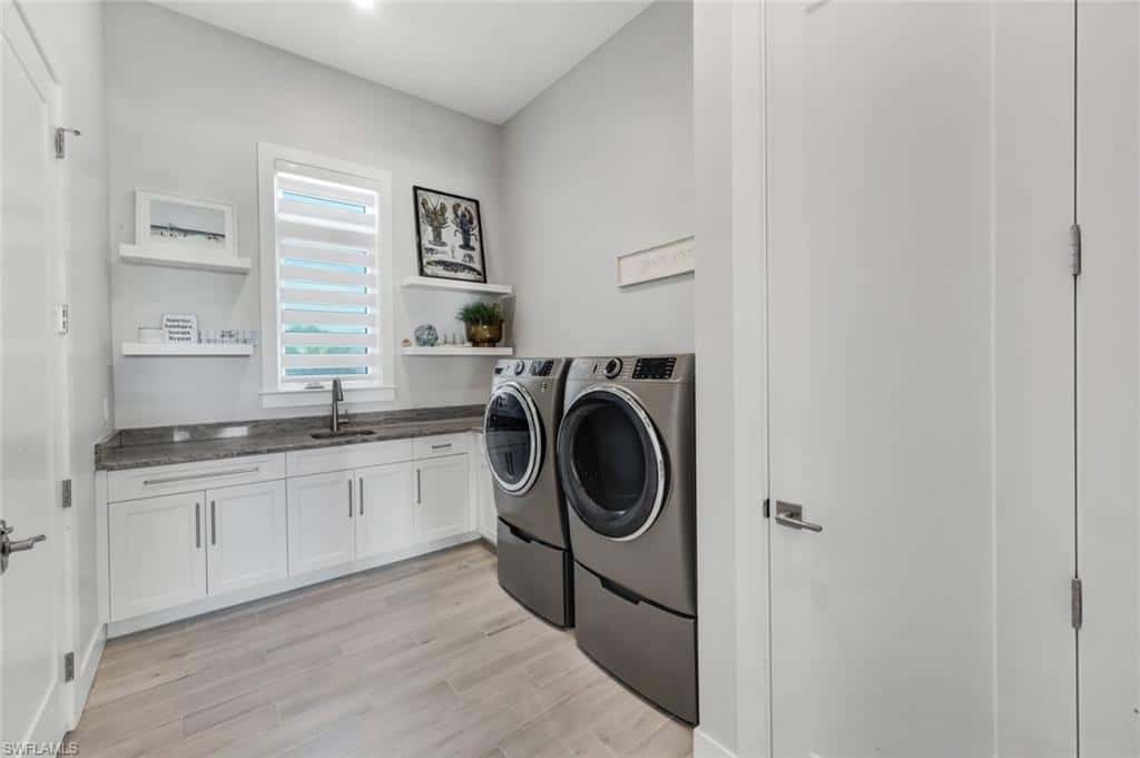 3406 3rd Ter, Cape Coral, photo 32
