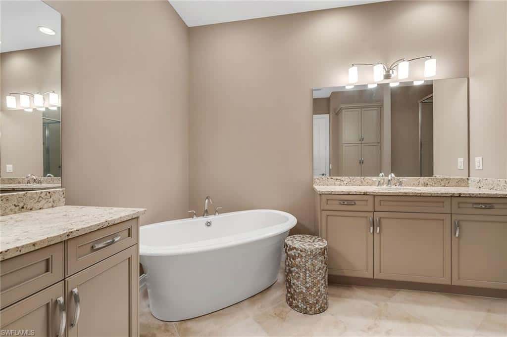 7825 Hawthorne Dr #2104, Naples, photo 21