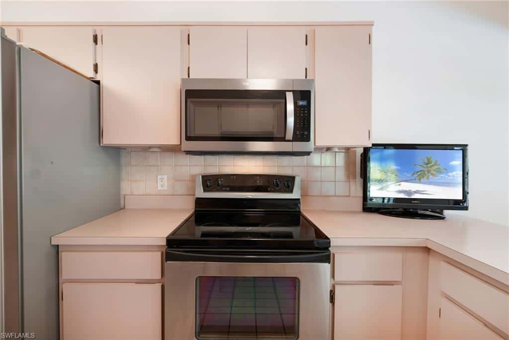 19112 Pine Run Ln, Fort Myers, photo 11