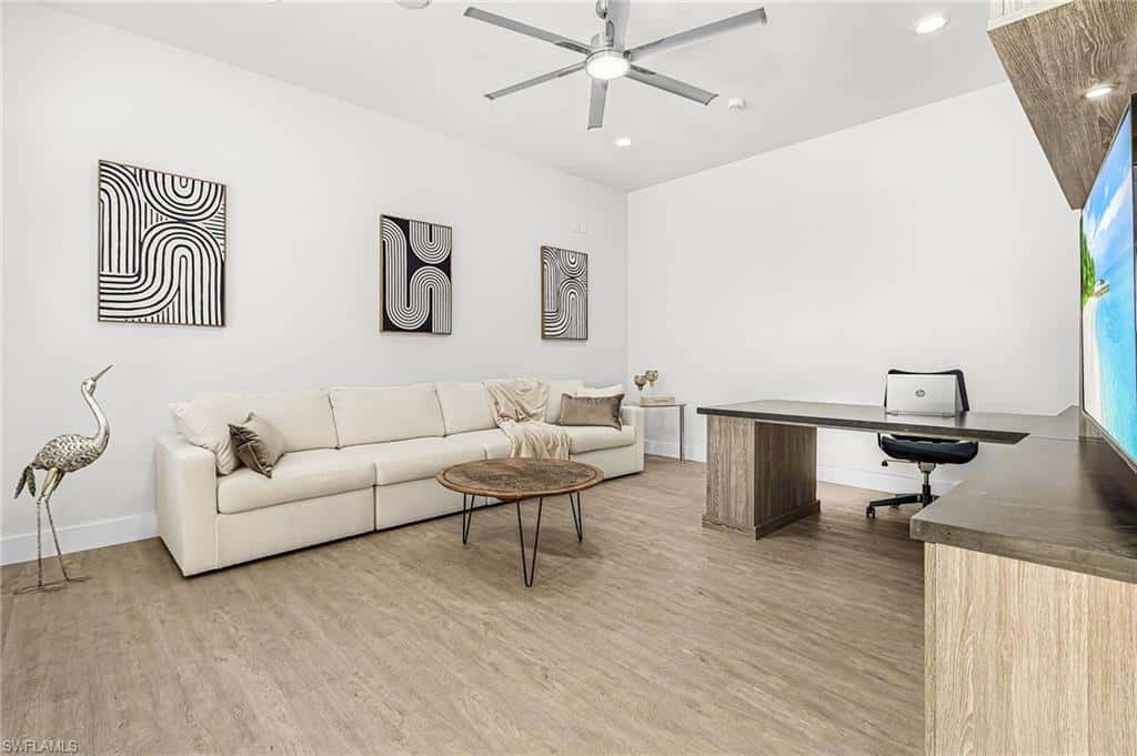 364 Logan Blvd, Naples, photo 23