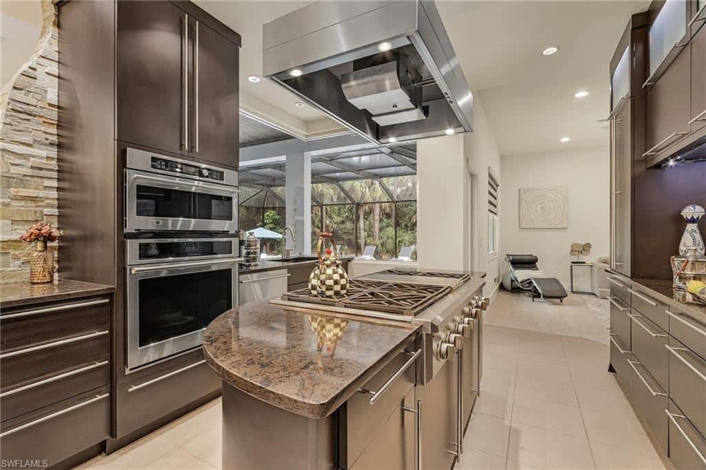 364 Logan Blvd, Naples, photo 12