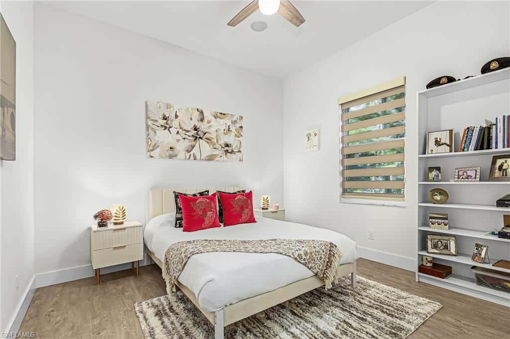 364 Logan Blvd, Naples, photo 20