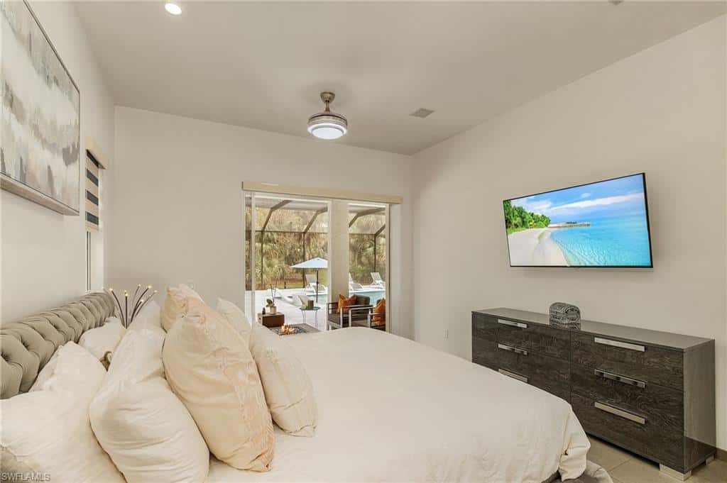 364 Logan Blvd, Naples, photo 15