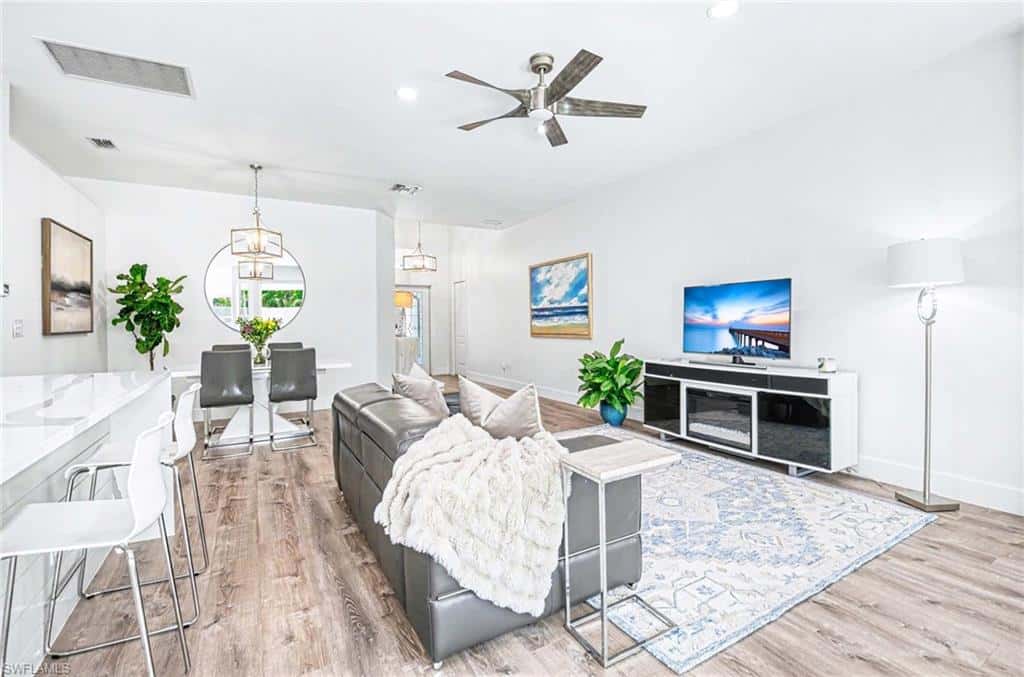 8324 Laurel Lakes Blvd, Naples, photo 5
