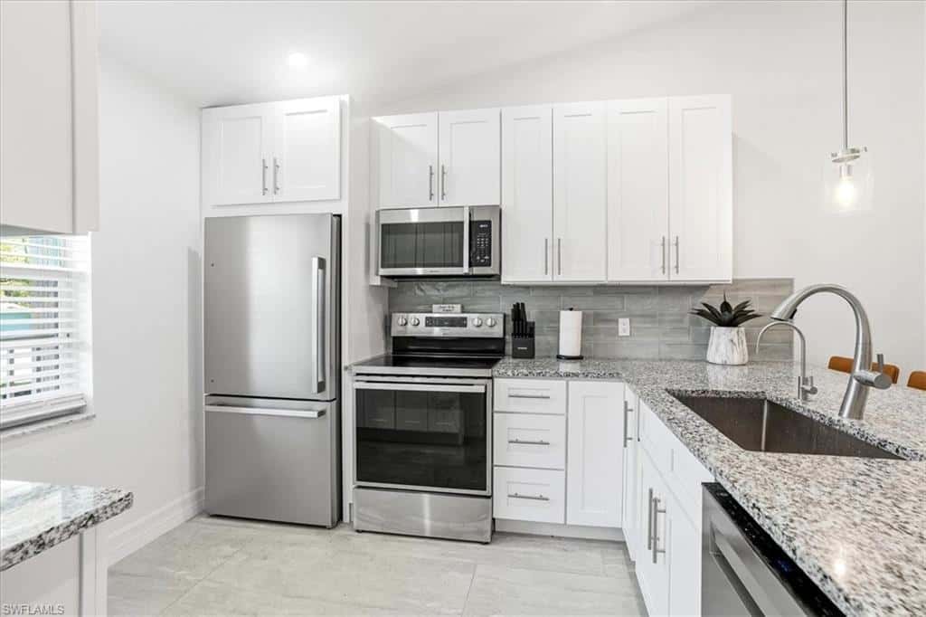 1714 Kings Lake Blvd #202, Naples, photo 4