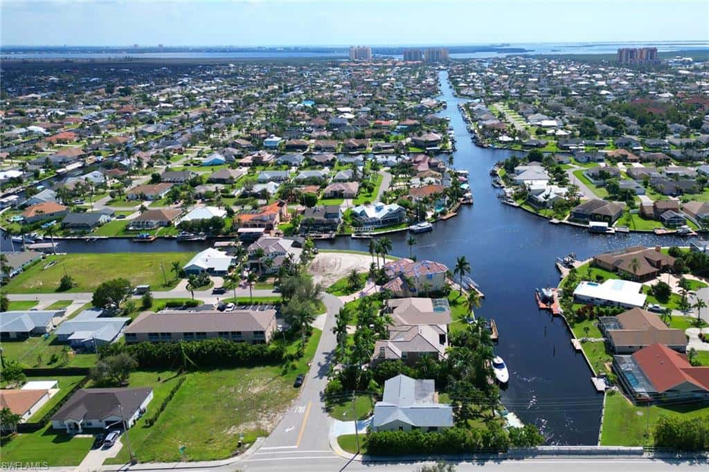 4800 12th Pl, Cape Coral, photo 35