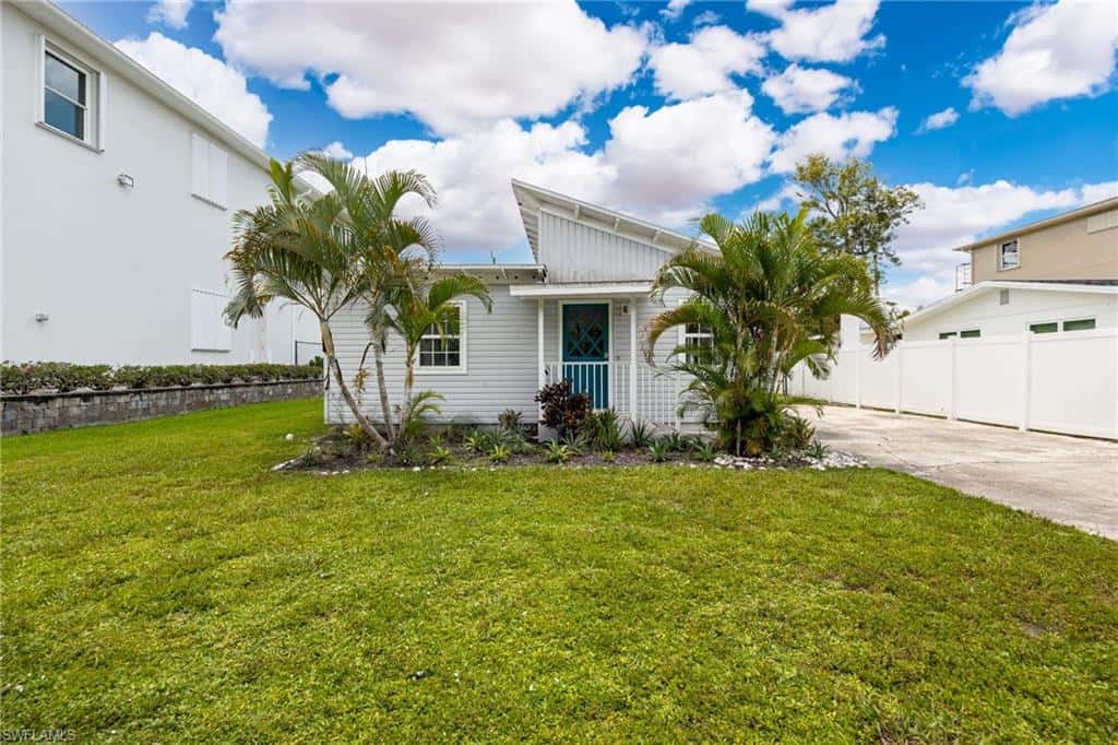 2664 Van Buren Ave, Naples, photo 31