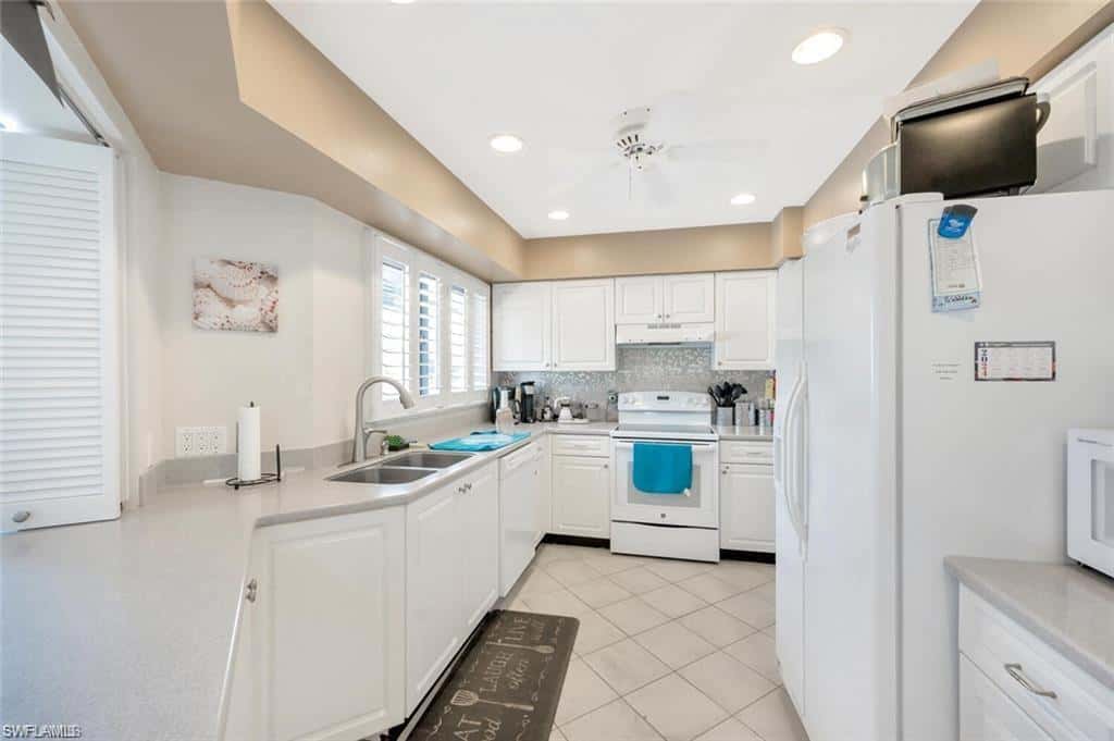 551 Beachwalk Cir, Naples, photo 14